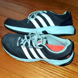 Adidas run smart tennis shoes